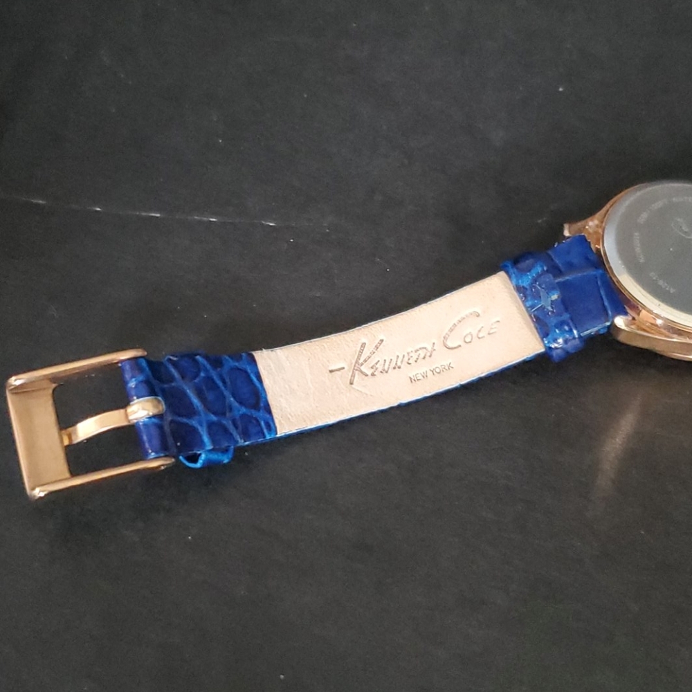 Kennett Cole Watch View 3